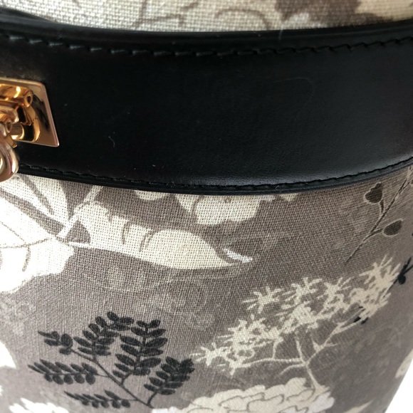 Salvatore Ferragamo belt women main image 7